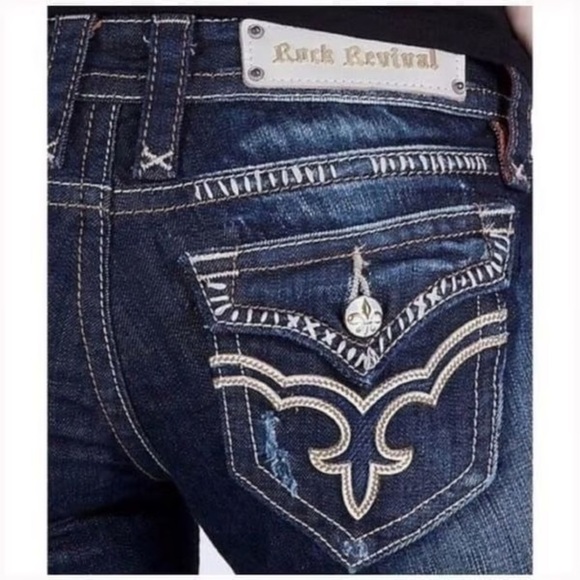 Rock Revival Elma Straight Jean
Dark Wash with contrast stitching
Size 26 - Picture 3 of 15